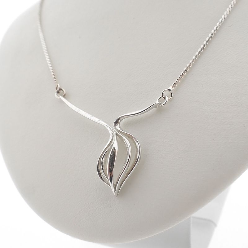 Image 7 of Silver necklace with fixed pendant
