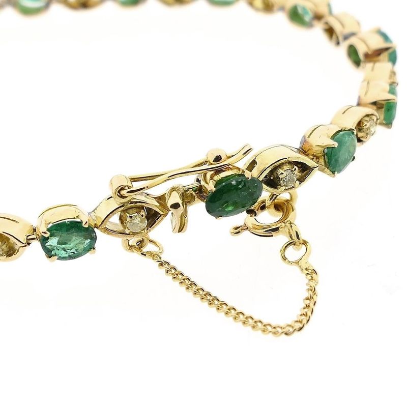 Afbeelding 3 van Gouden tennisarmband met smaragd en diamanten; 0,30 ct. 
