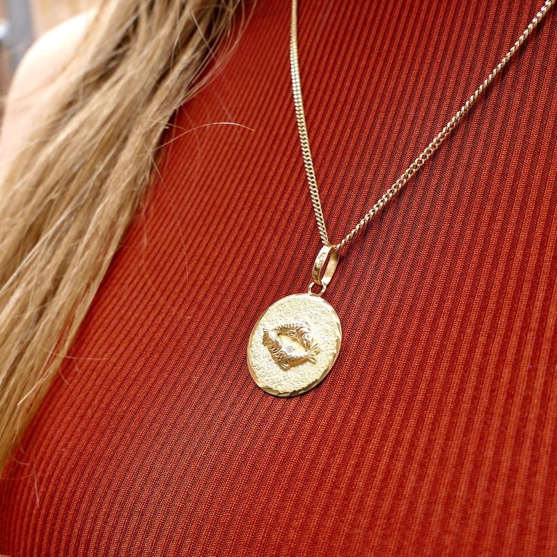 Image 7 of 18 carat gold zodiac sign pendant; Pisces