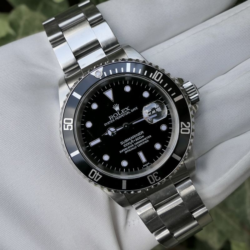 Image 10 of Rolex Submariner Date 16610; Men's diving watch in full set from 1995