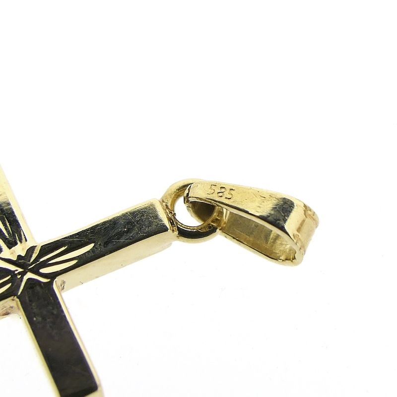 Image 6 of Gold pendant of a cross