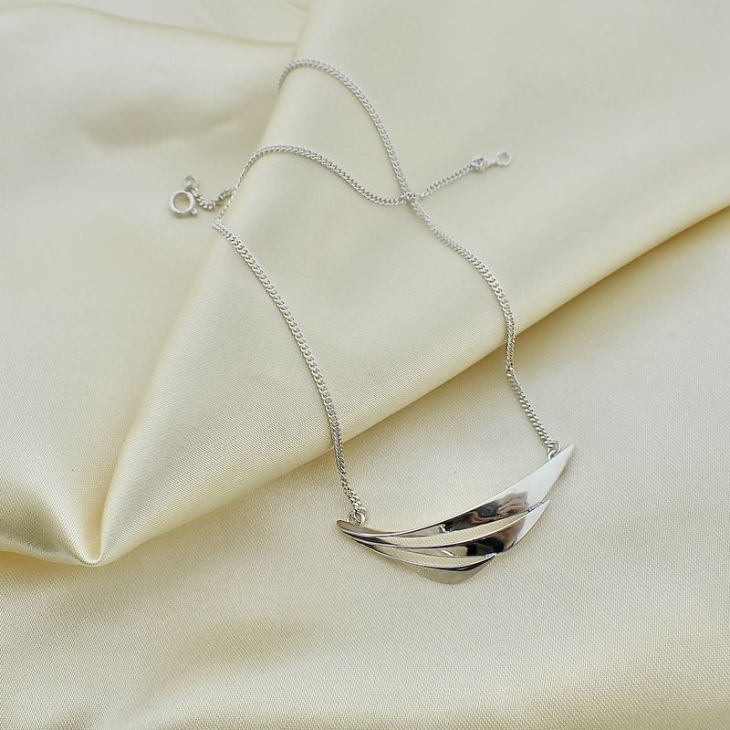 Image 5 of Silver necklace with fixed pendant