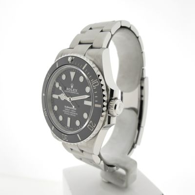 Image 2 of Rolex Submariner 'No-Date' 124060; Automatic men's diving watch