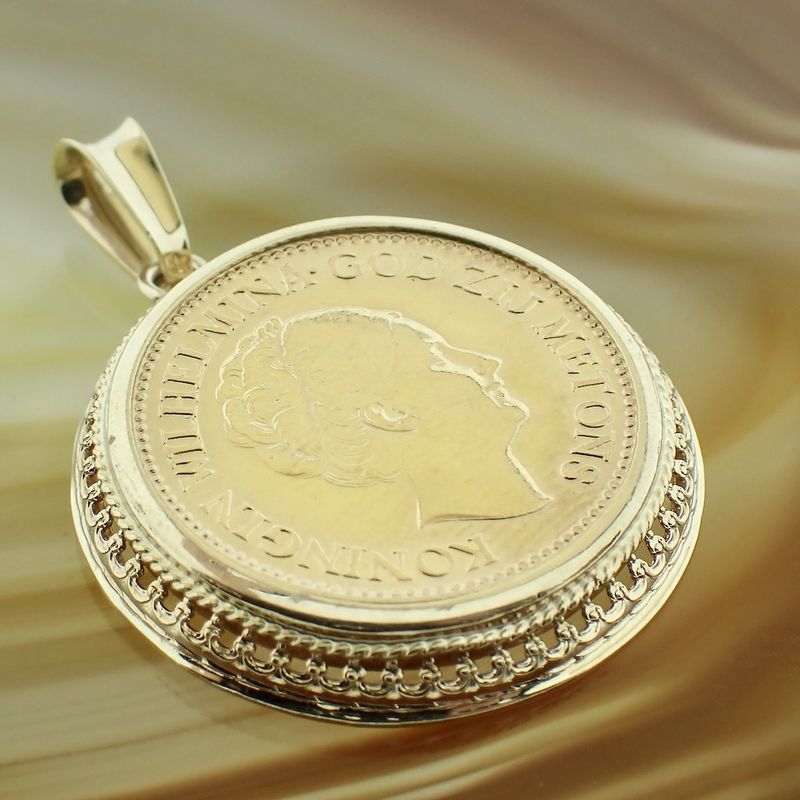 Image 5 of Gold pendant of 10 guilder coin Queen Wilhelmina 1925