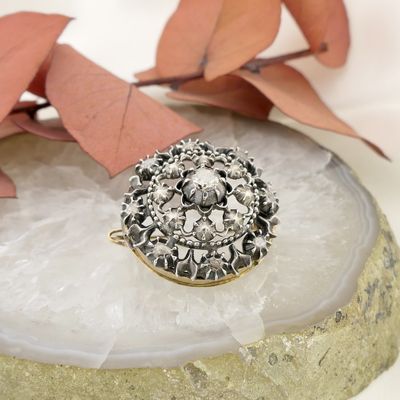 Image 2 of Antique gold brooch with diamonds approx. 0.27 ct.