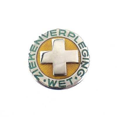 Silver brooch of a nursing A-badge Image 1 of Silver brooch of a nursing A-badge