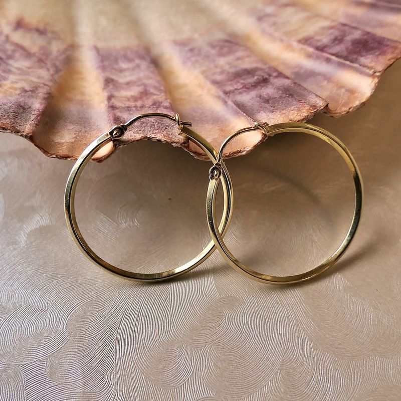 Image 2 of Gold earrings | Ø 29 mm