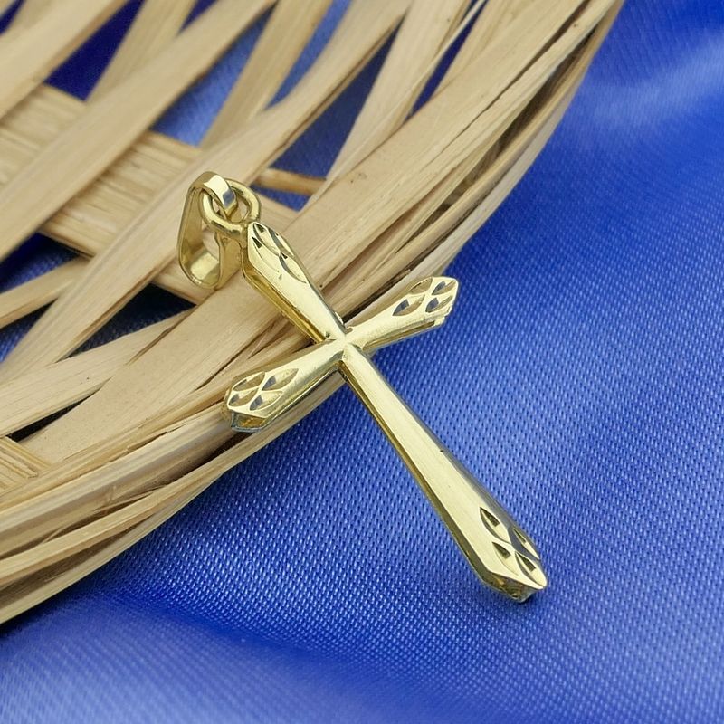 Image 7 of Gold pendant of a cross