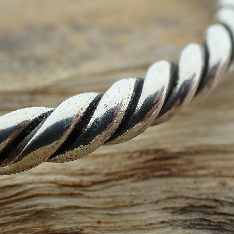 Image 3 of Silver solid twisted clamp bracelet | Ø 55 mm
