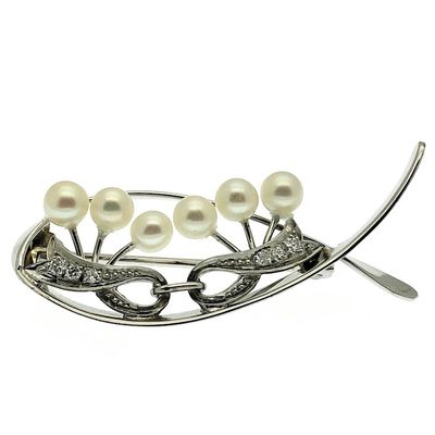 Image 1 of White gold brooch with diamond and pearl