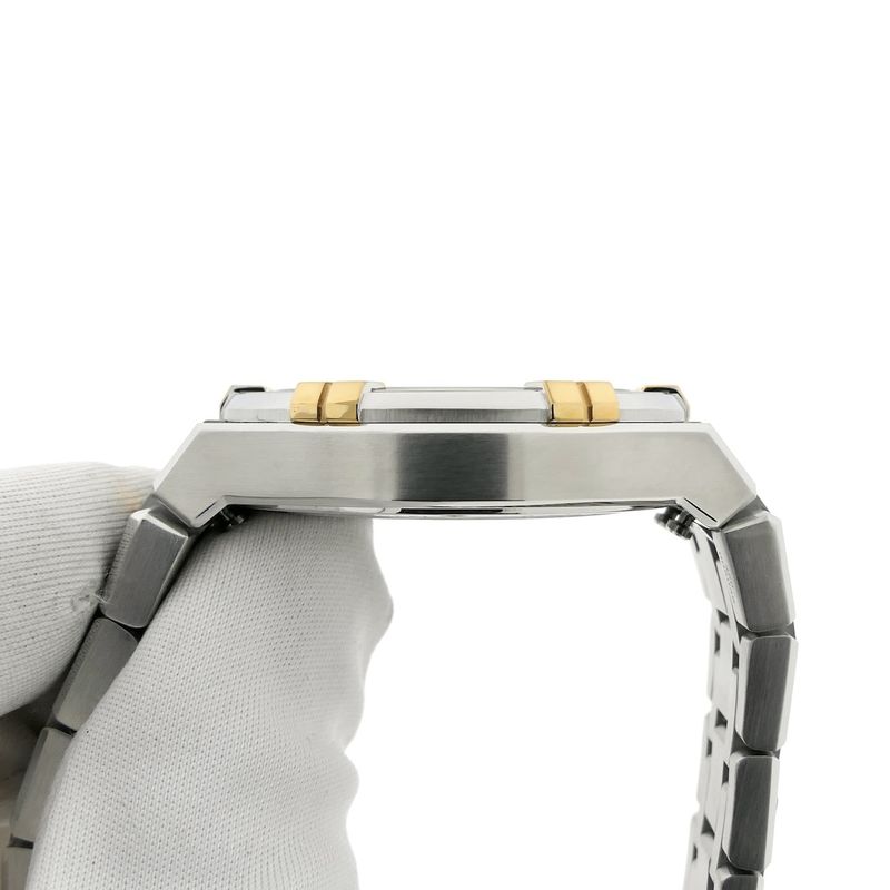 Image 7 of Maurice Lacroix AIKON AI1106; Bi-Color Women's watch with mother-of-pearl dial