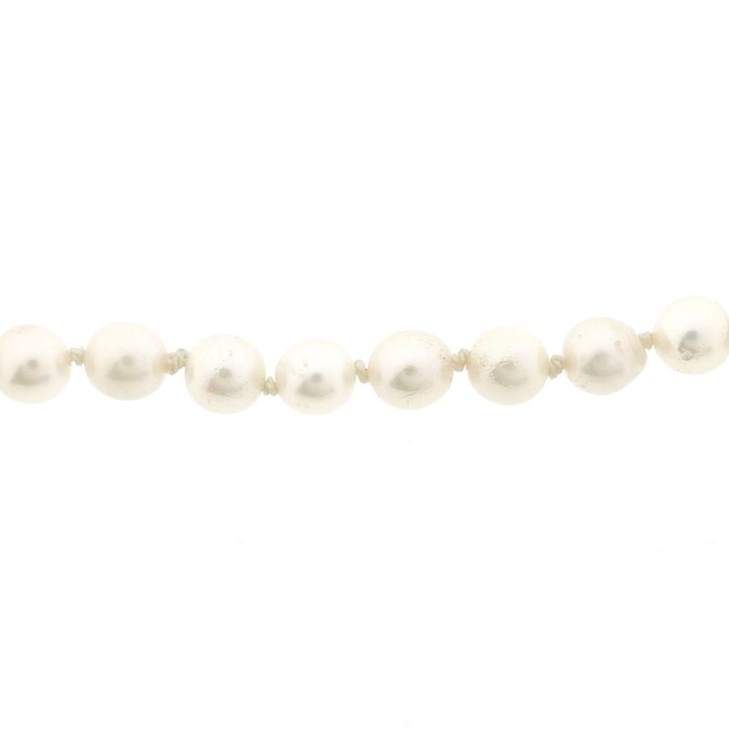 Image 5 of Pearl necklace with white gold clasp and diamonds; 0.01 ct.