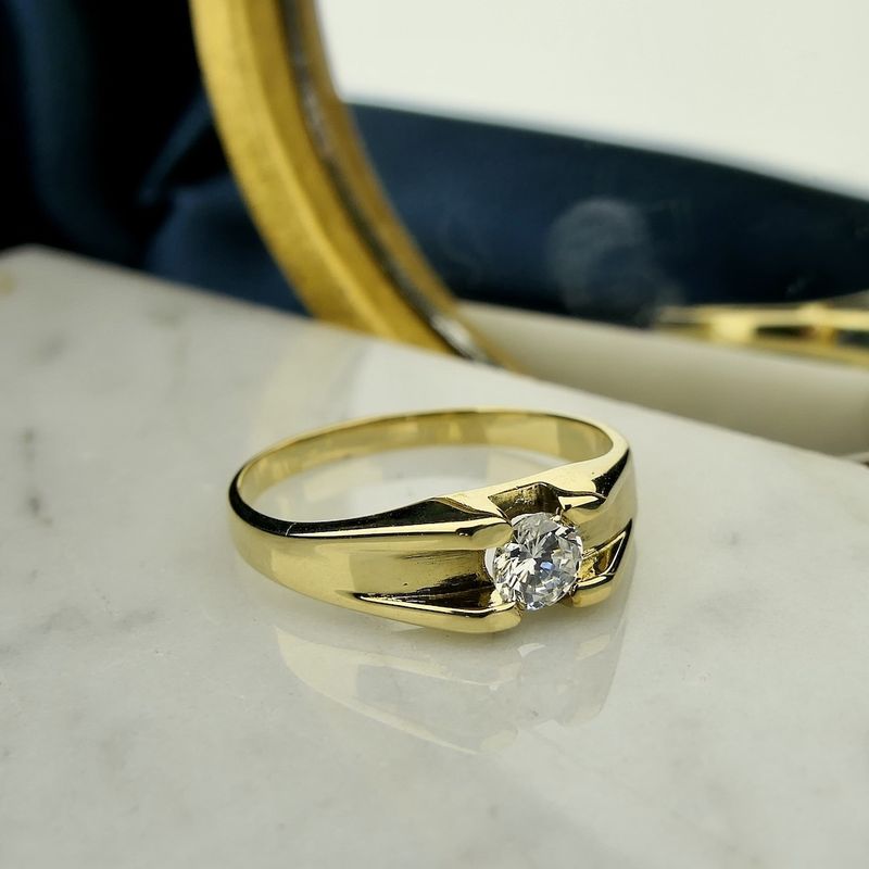 Image 8 of Gold solitaire ring with zirconia