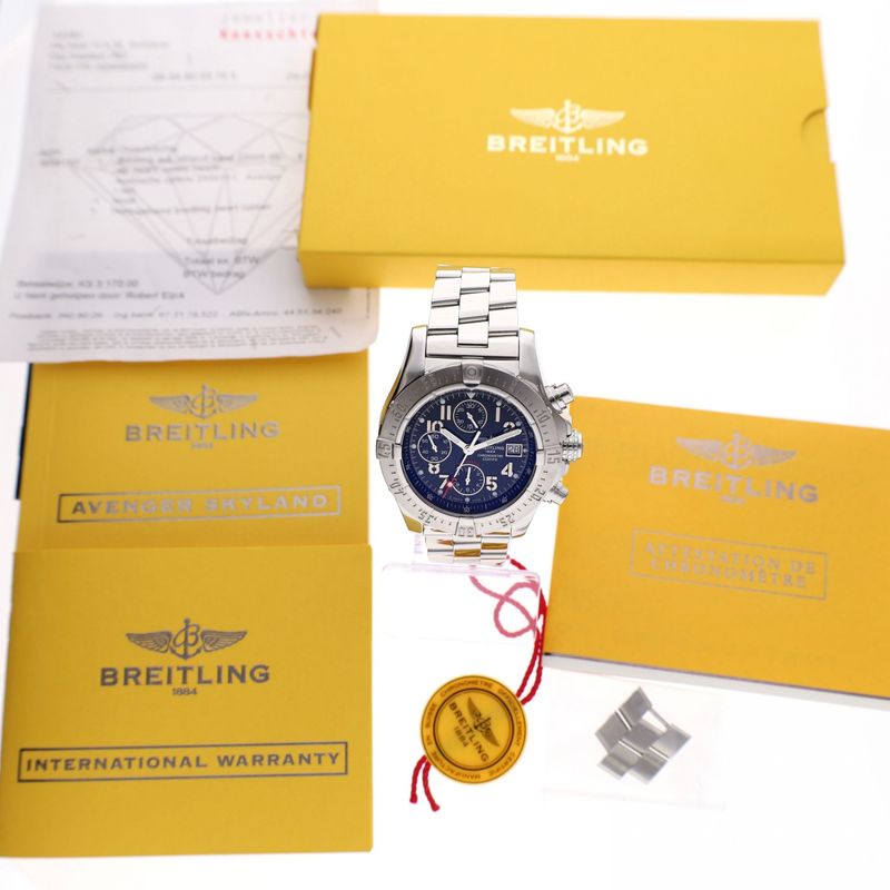 Image 2 of Breitling Avenger Skyland 45mm A13380; Automatic Men's Watch