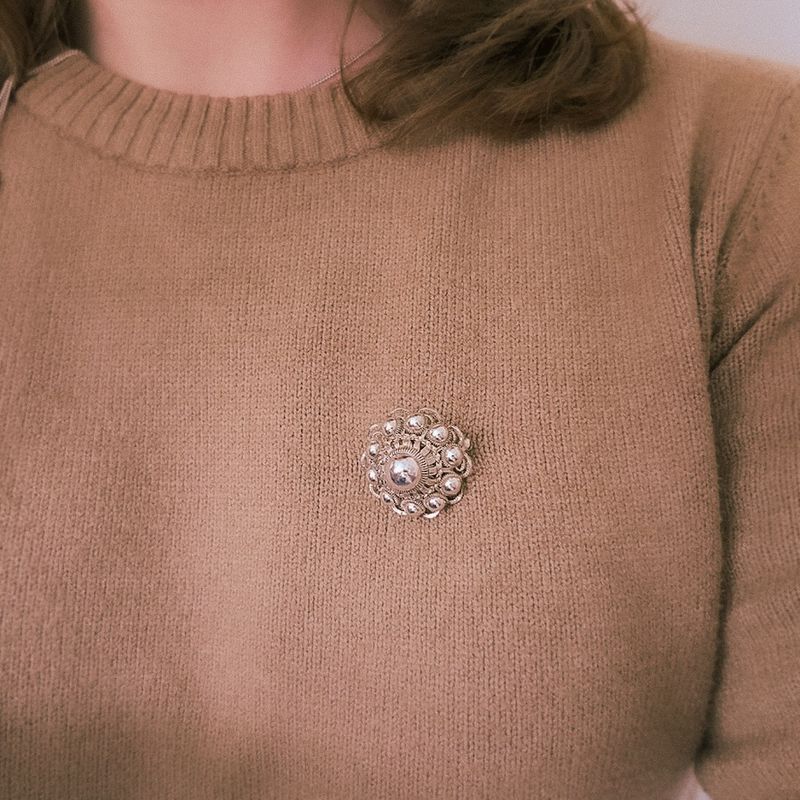 Image 4 of Silver Zeeland button brooch | Ø 29.1 mm