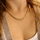 Image 8 of Twisted Gold Link Chain; 18K; 46 cm