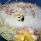 Image 2 of Gold ring with garnet stones | Vintage