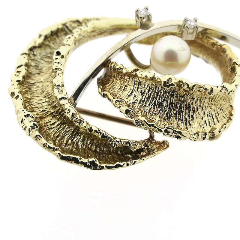 Image 7 of Two-tone gold fantasy brooch with diamond and pearl