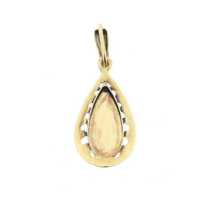 Image 4 of Gold pendant with elegant engraving
