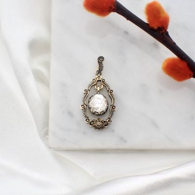 Image 2 of Antique/vintage gold pendant with diamond | Approx. 1.00 ct.