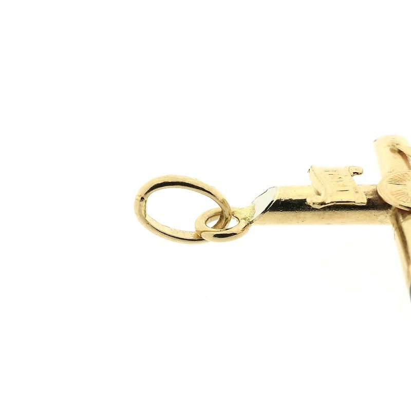 Image 5 of 18 carat gold pendant of a cross with corpus