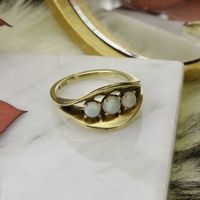 Image 2 of Gold ring with white opal