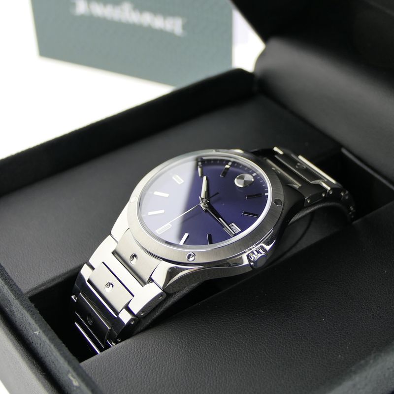 Image 15 of Movado SE; Quartz men's watch with blue dial; 0607513