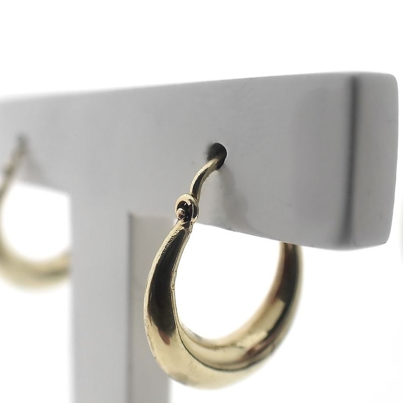 Image 3 of Gold subtle earrings | Ø 14.5 mm