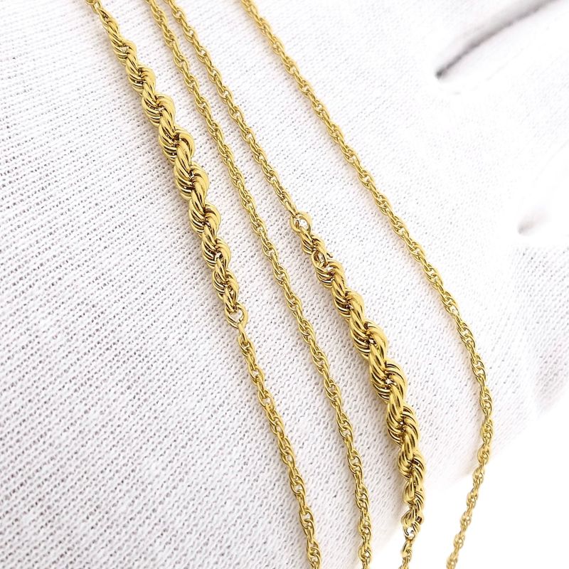 Image 7 of Twisted Link Chain; 14 Karat; 81.5 cm