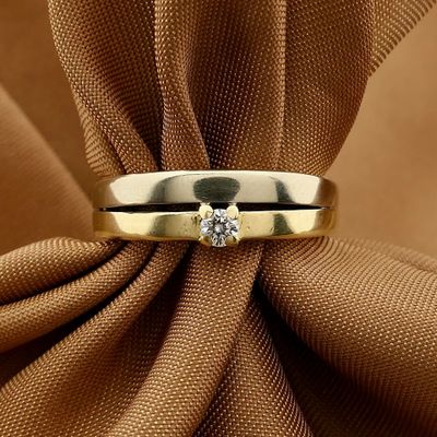 Image 2 of Bicolor Gold Ring with Diamond; 0.11 ct.