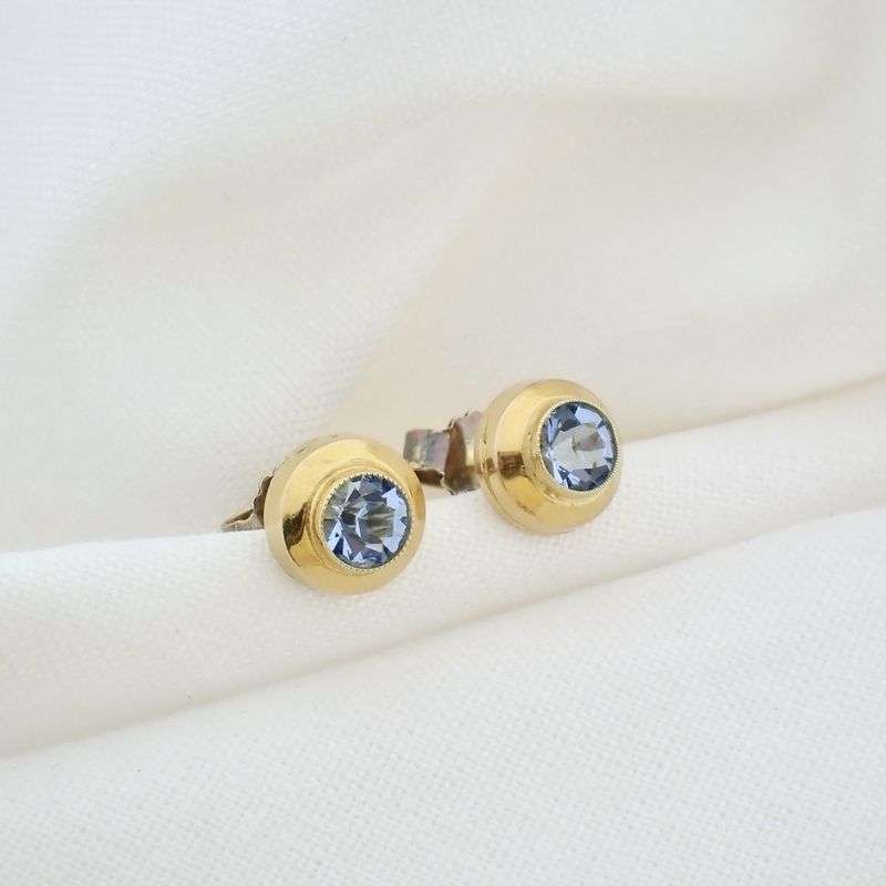 Image 4 of Gold stud earrings with topaz