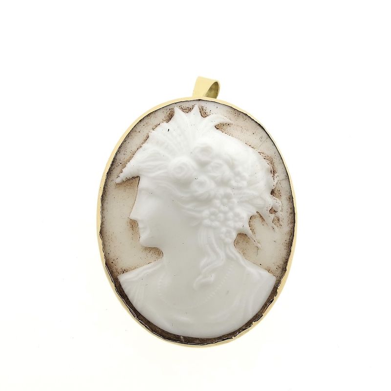 Image 1 of Gold brooch/pendant with cameo