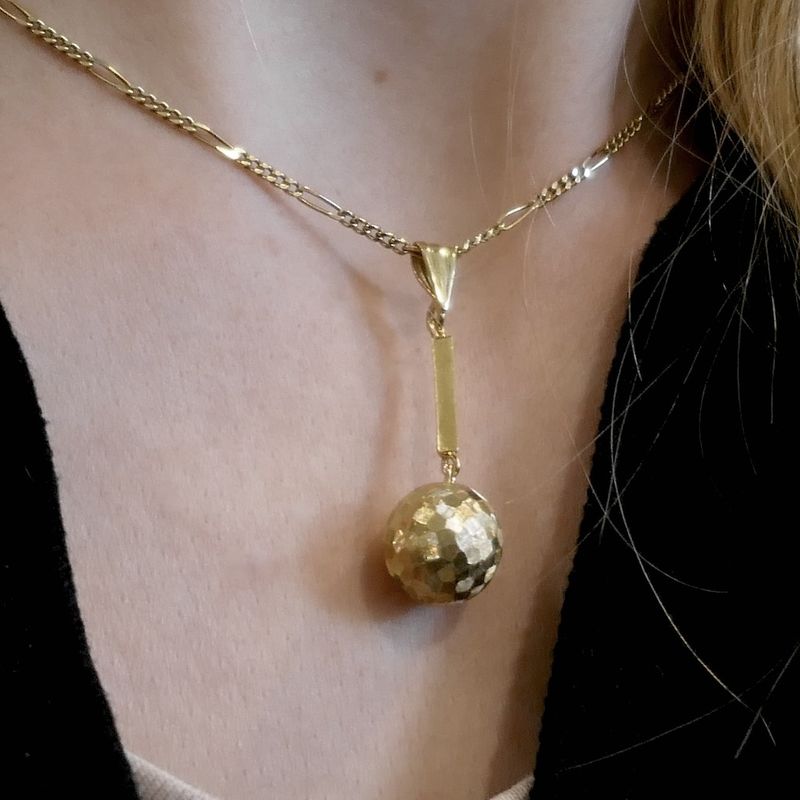 Image 4 of Vintage gold pendant with ball