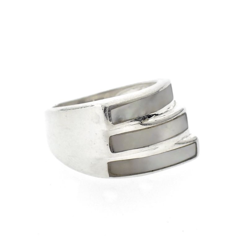 Image 5 of Silver ring with mother of pearl