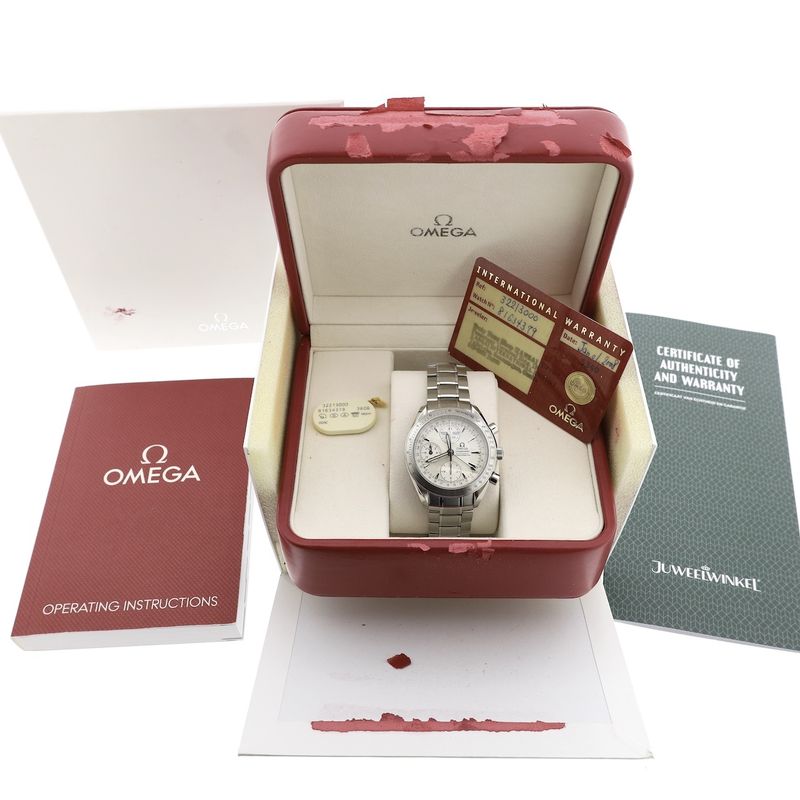Image 17 of Omega Speedmaster Day-Date Chronometer 3221.30.00; Automatic men's watch