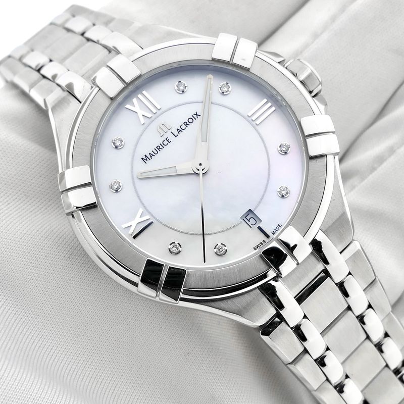 Image 9 of Maurice Lacroix AIKON AI1006-SS002-170-1; Women's watch with mother-of-pearl dial and diamonds