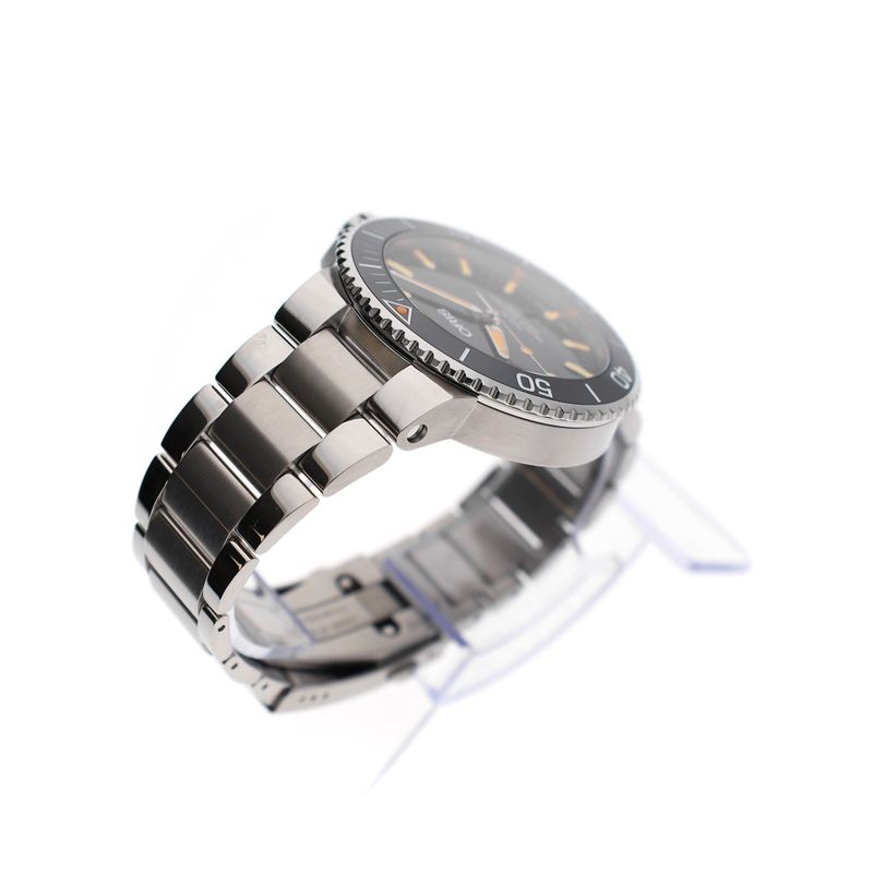 Image 8 of Oris Aquis Date 43.5mm Automatic Men's Watch