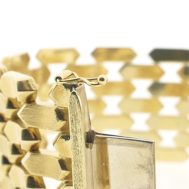 Image 9 of Gold wide Bismarck link bracelet