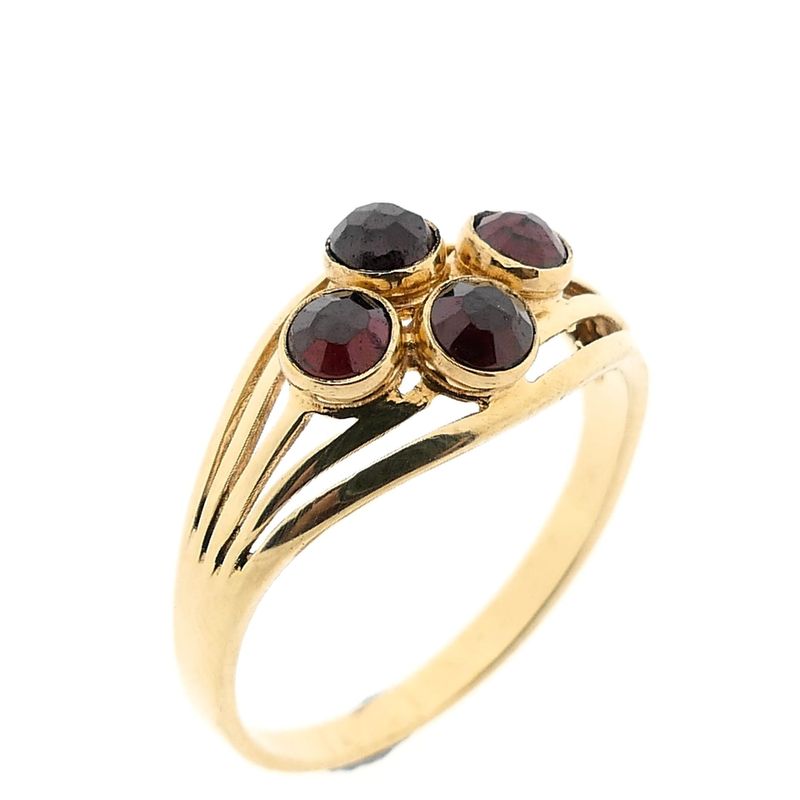 Image 6 of Vintage Gold Ring with Garnet