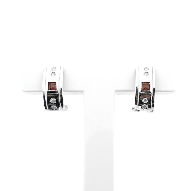 Image 1 of White gold stud earrings with zirconia diamonds 0.08 ct.