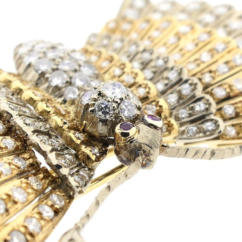 Image 5 of Exclusive two-tone gold butterfly brooch with ruby ​​and diamond; 5.44 ct.