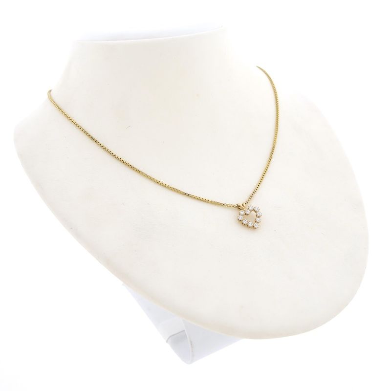 Image 4 of Gold pendant of a heart with zirconia