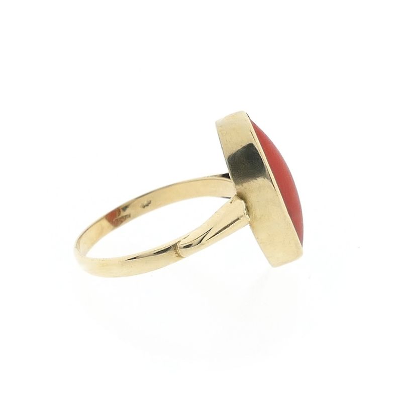 Image 6 of Vintage gold ring with red coral.