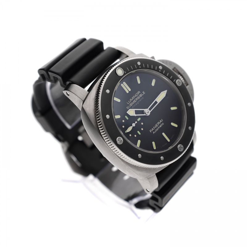 Image 4 of Panerai Luminor Submersible PAM00389; Automatic Watch