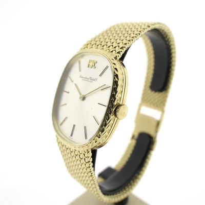 Image 2 of IWC Schaffhausen; Vintage 18-carat yellow gold men's watch