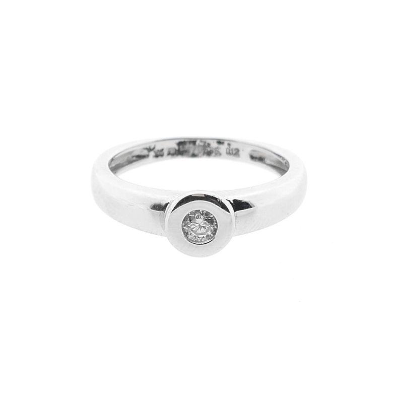 Image 3 of White gold solitaire ring with diamond; 0.12 ct.