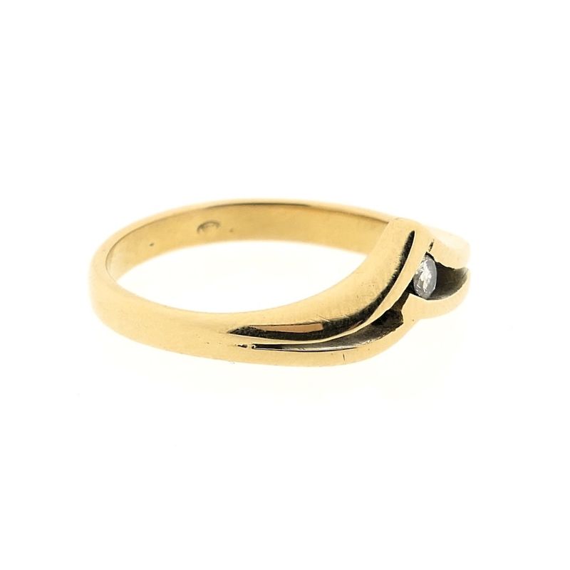 Image 3 of Gold ring with diamond; 0.05 ct.