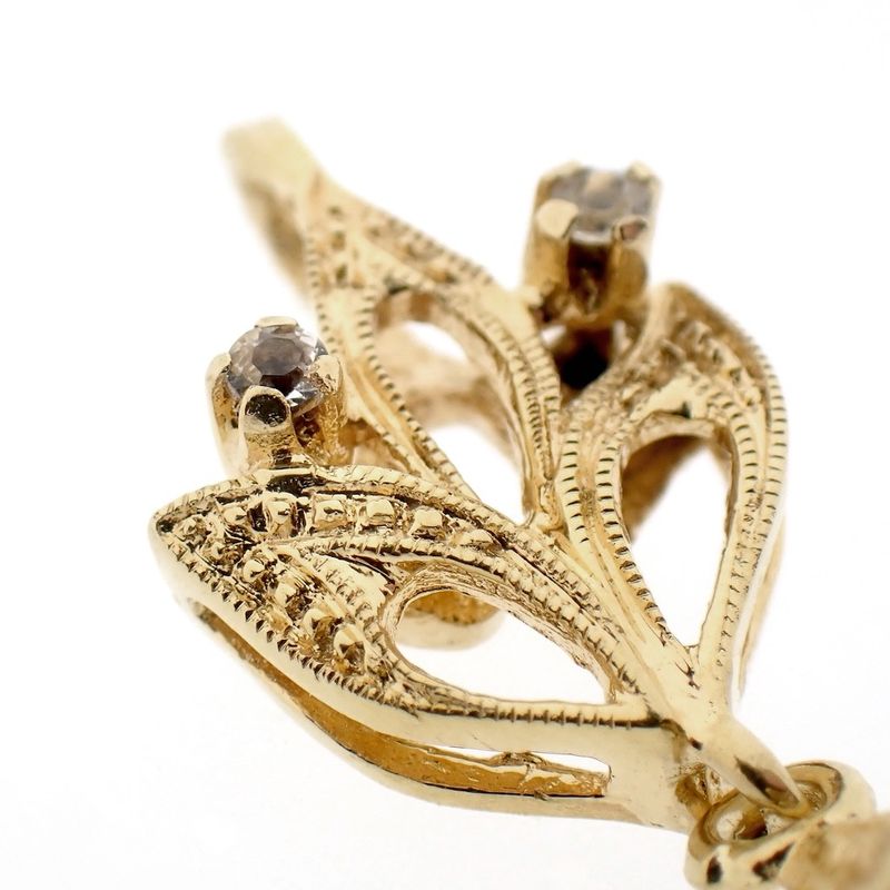 Image 7 of Gold pendant set with pearl and zirconia