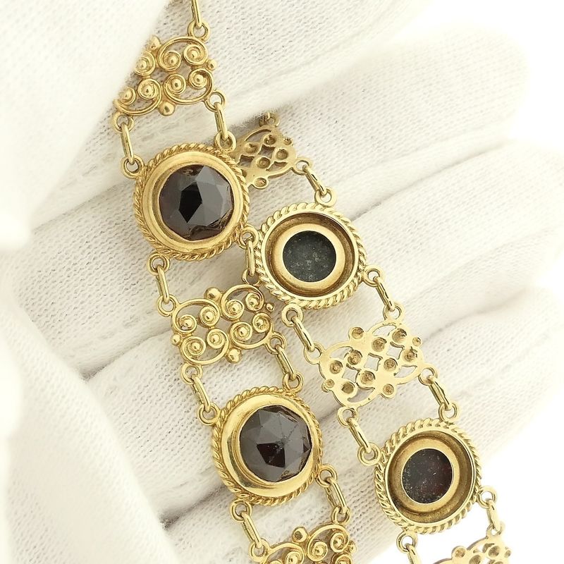 Image 5 of Antique gold boat bracelet with garnet