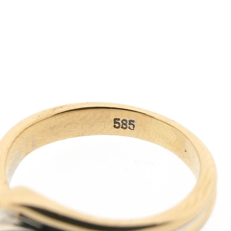 Image 5 of Gold ring with diamond; 0.10 ct.